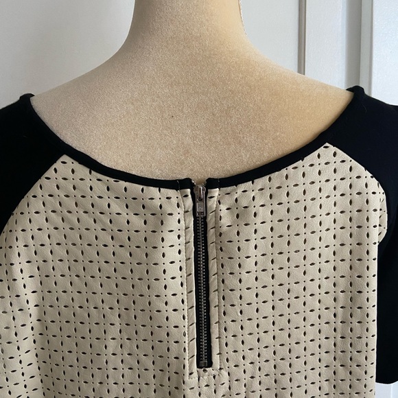 LANE BRYANT Black & Cream Faux Leather Top Size 14/16 - Picture 4 of 10